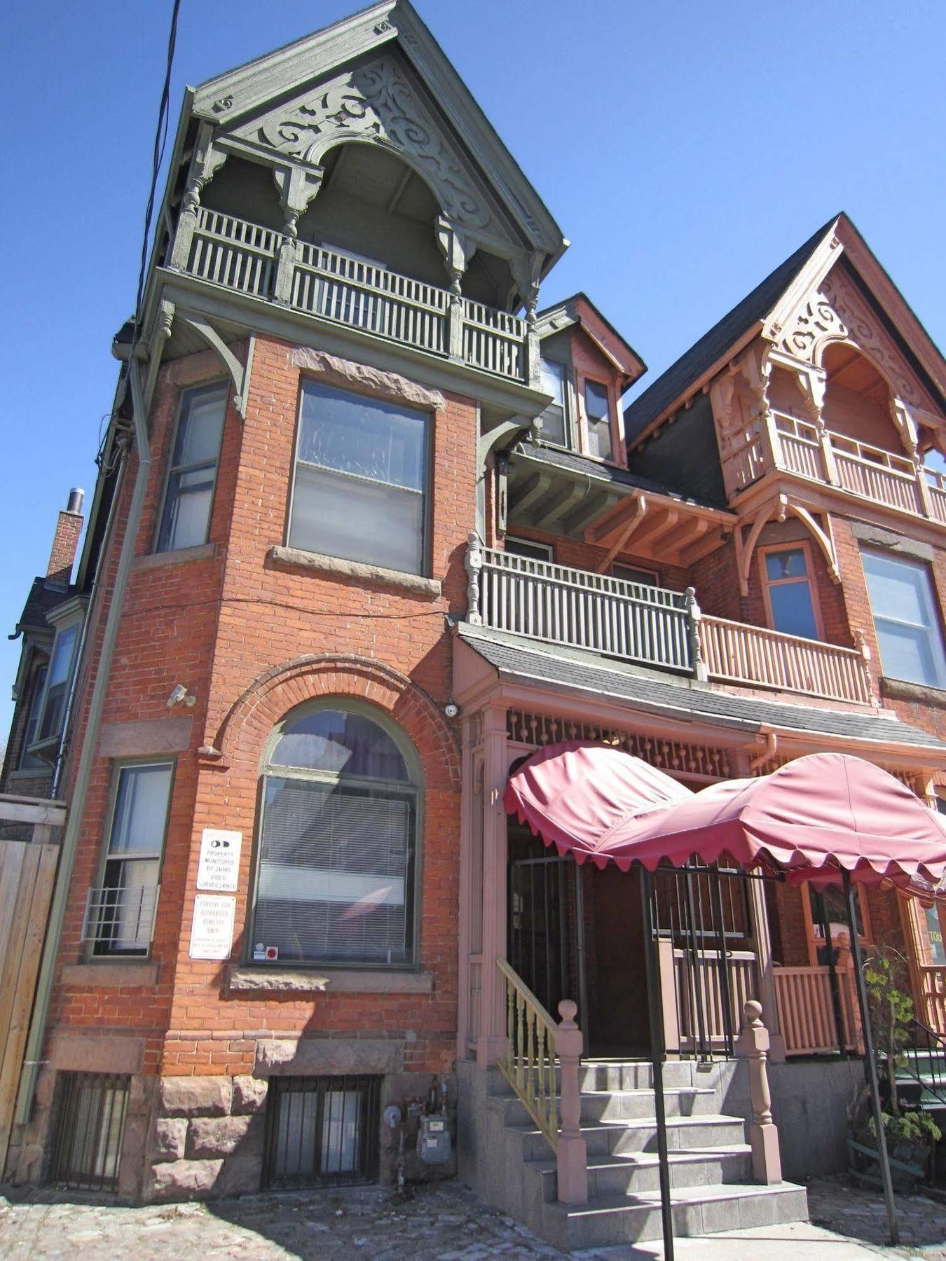 Spadina 11 Guesthouse Toronto Exterior photo